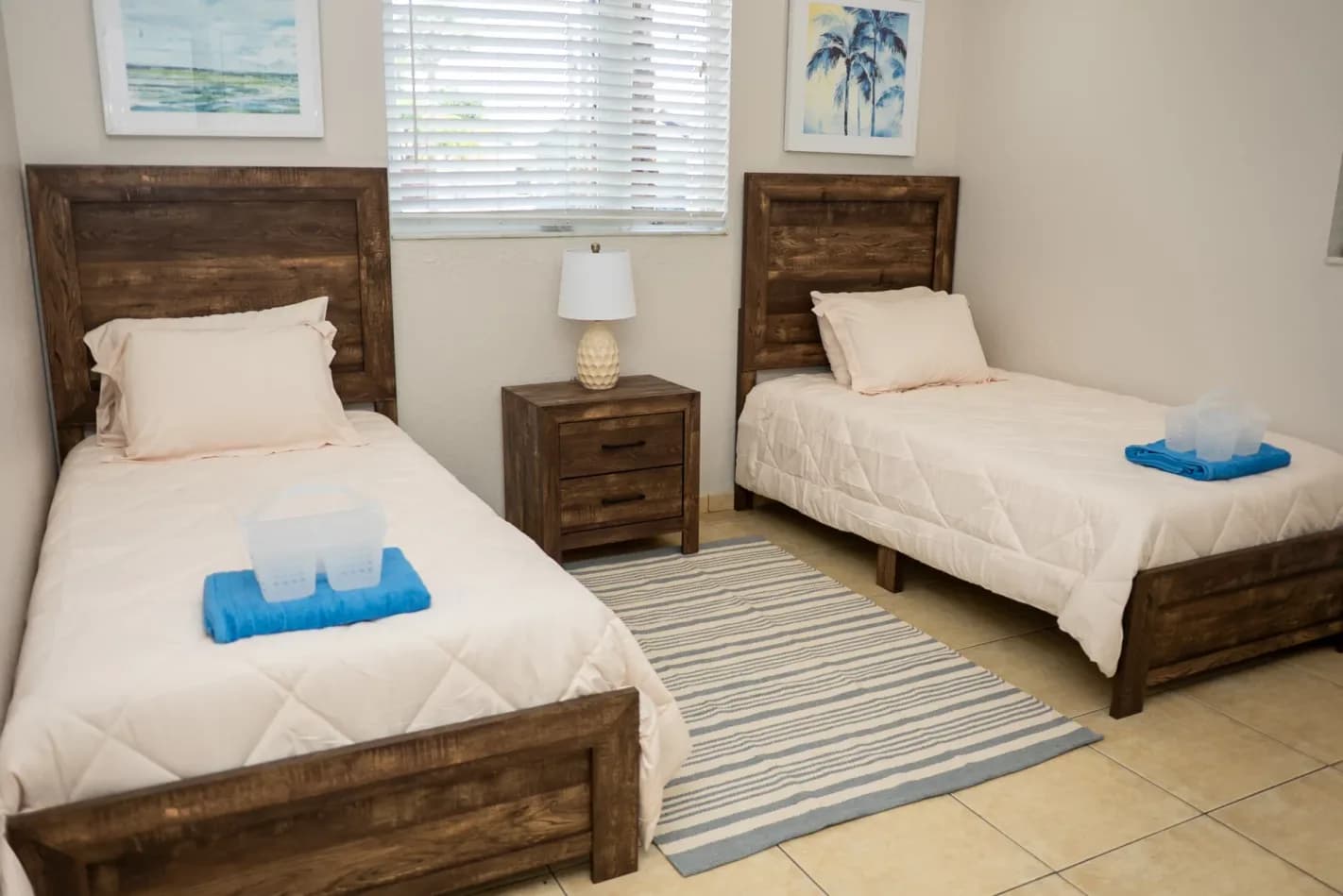 second-bedroom-inside-sober-living-environment-left-view-renaissance-recovery-florida.webp