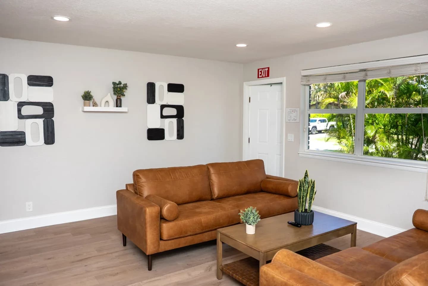 living-room-couch-inside-sober-living-environment-left-view-renaissance-recovery-florida.webp