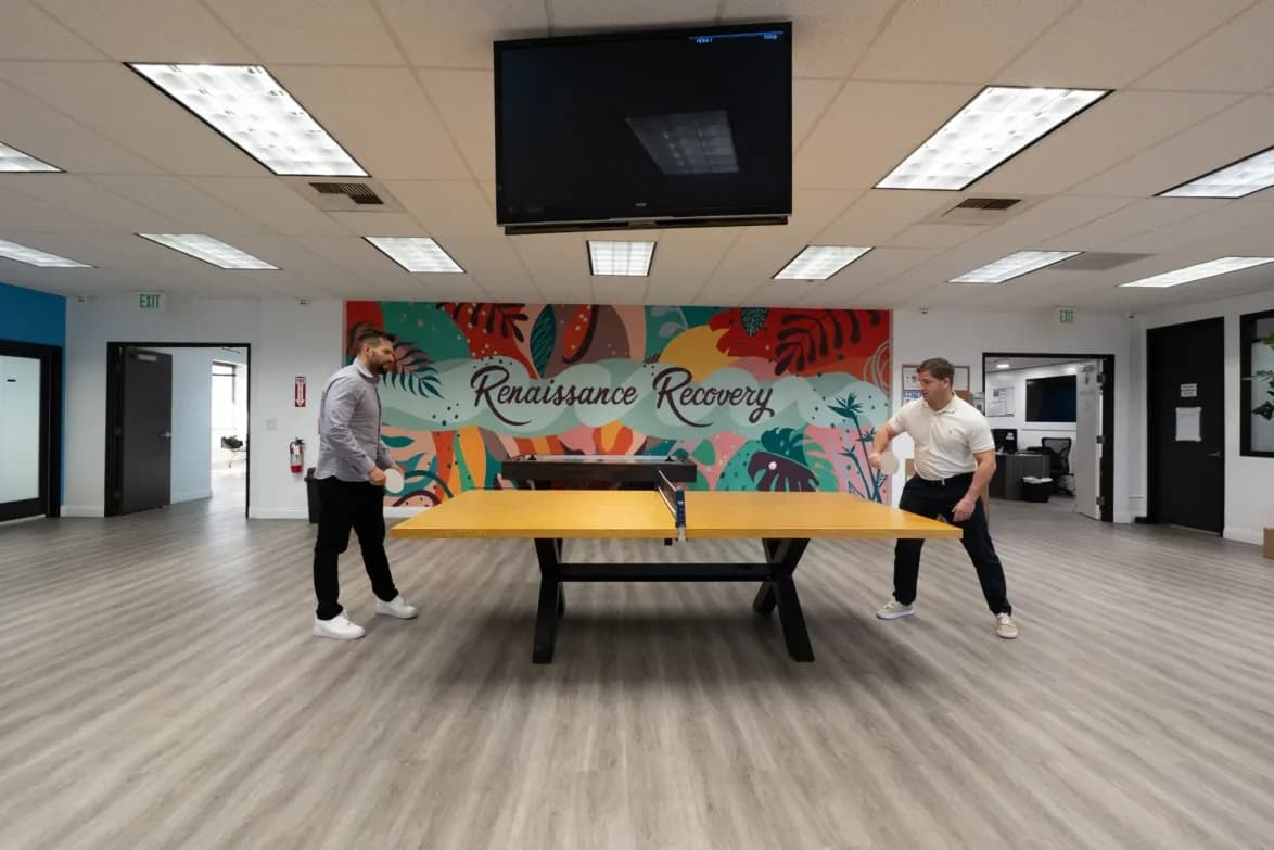 ping-pong-inside-outpatient-drug-rehab-facility-renaissance-recovery-1.webp